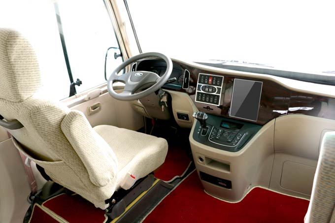 十九大召开在即,安凯宝斯通K7再展国车典范