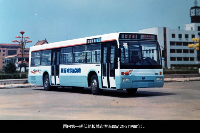 大客车招聘_湛汽集团有随公司,招A1大客车司机5名,薪资待遇 5000 6000(2)