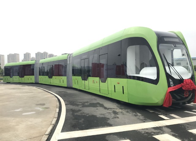 微宏电池应用于全国首辆智轨公交